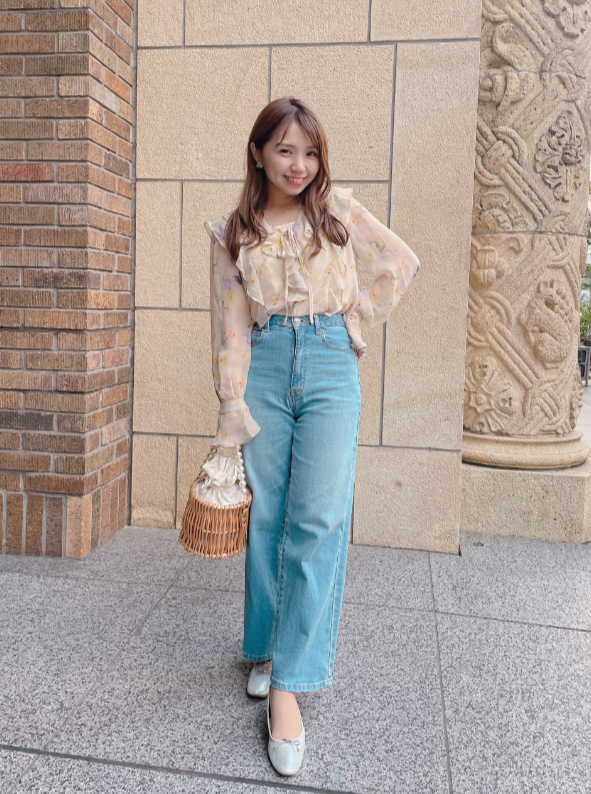 アネモネフリルブラウス