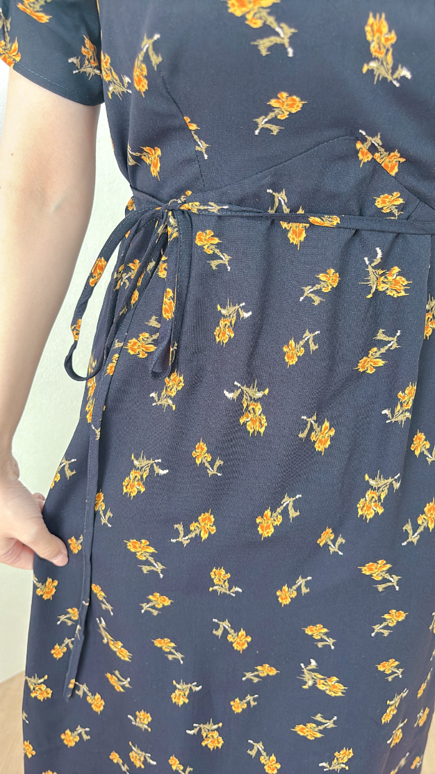 フラワーパワショルワンピース