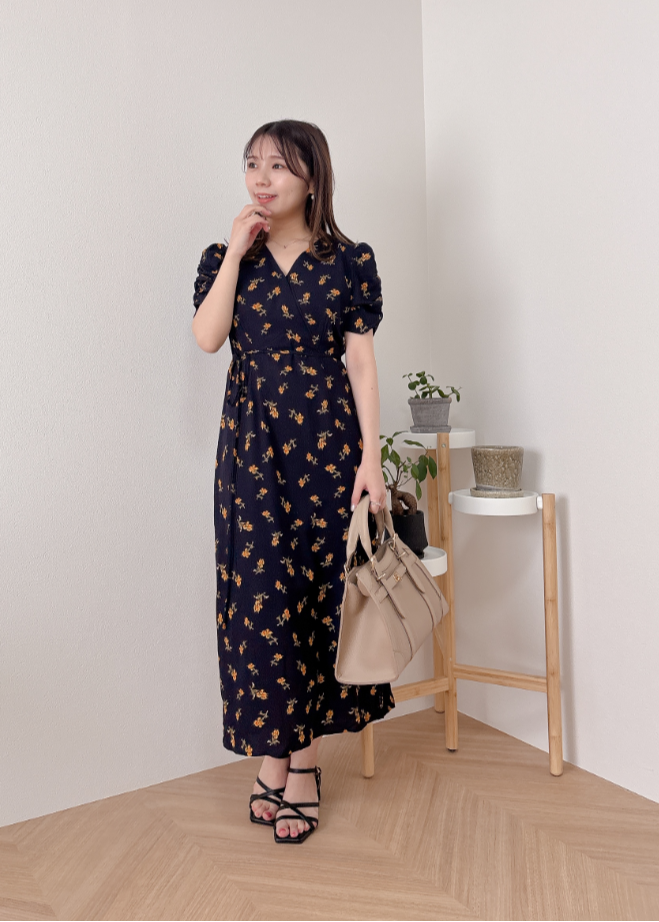 フラワーパワショルワンピース